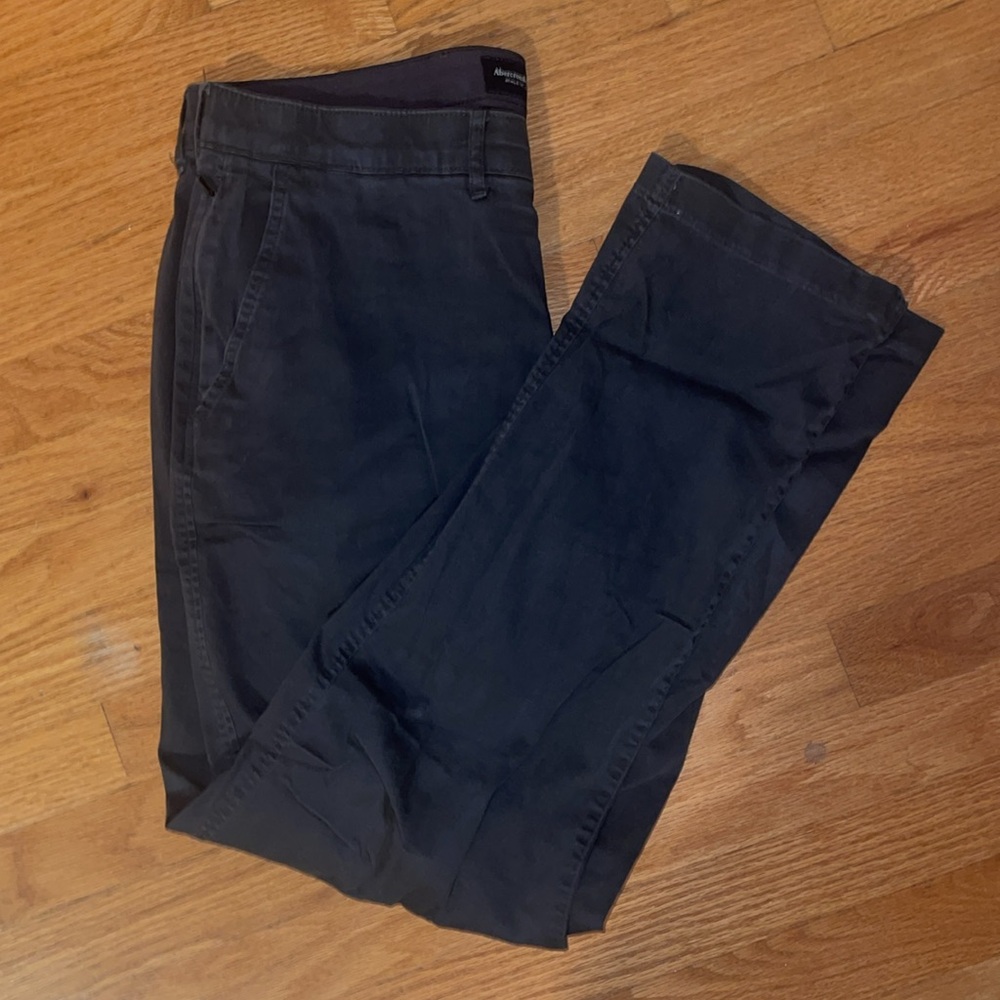 A&F Go-To Athletic Fit Pant in Deep Navy - Picture 7 of 7